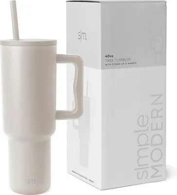 Produktbild von Famanu Trinkbecher mit Handgriff und Strohhalmdeckel - 1180 ml