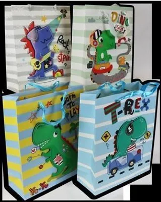 Produktbild von Geschenktüte Papier laminiert matt 26x32x10cm, Design-Mix mit 3D-Effekt