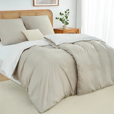 Productafbeelding van Unyqoos® 4-delige beddengoedset – omkeerbaar, beige/wit, 2×135×200 cm dekbedovertrekken en 2×80×80 cm kussenslopen, met ritsen, geborstelde microvezel ()
