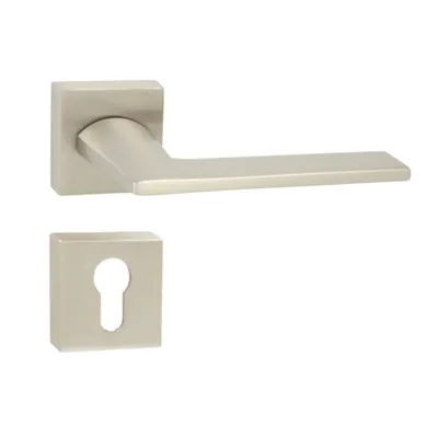 Produktbild von DOMINO Türgriff Drückergarnitur PZ - Profilzylinder Set | quadratische Rosette | Türklinke für Zimmertür, Bürotür, Kellertür & Innentür| Türbeschläge aus Znal| Nickel Türdrückergarnitur | DIANA QR M9