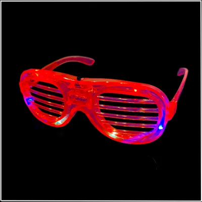 Produktbild von LED Brillen Partybrille, 4 Farben, leuchtet, blinkt / Atzenbrille / Atzen / Hochzeit / Konzert / Party (rot)