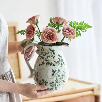 Image de Vases en céramique décoratifs pour les intérieurs vintage et modernes