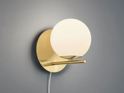 Produktbild von Design LED Wandlampe Messing mit Lampenschirm Glaskugel weiß und Kabel & Stecker