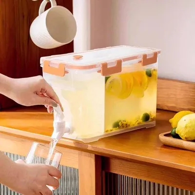 Zdjęcie produktu dla Dystrybutor wody o pojemności 3,5 litra z pokrywą i kranikiem do wody pitnej, przeznaczony do napojów gazowanych, zimnych napojów i wody z lodem.