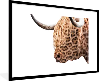 Produktbild von MuchoWow® Gerahmtes Poster Schottischer Highlander - Pantherdruck - Weiß 90x60 cm - Poster mit Schwarzem Bilderrahmen Wandposter Rahmen Foto Bilder - Wanddekoration - Fotos