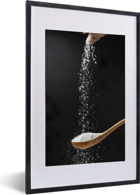 Produktbild von MuchoWow® MuchoWow® Gerahmtes Poster Besprengter Holzlöffel 40x60 cm - Poster mit zchwarzem Bilderrahmen - Poster in Rahmen