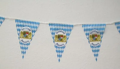 Produktbild von Wimpelkette Bayern mit Wappen, Kunststoff, 10 m