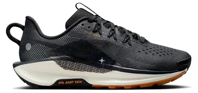 Produktbild von Nike Pegasus Trail 5 Black Monarch Pale Ivory Off Noir (Women's) - EU 44