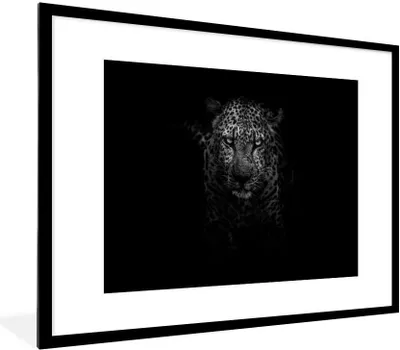 Produktbild von MuchoWow® MuchoWow® Gerahmtes Poster Leopard - Schwarz - Weiß 80x60 cm - Poster mit zchwarzem Bilderrahmen - Schlafzimmer-Dekorationen - Fotoposter