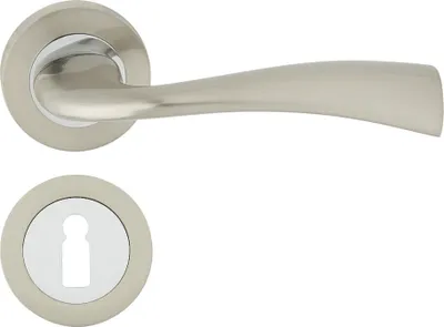 Produktbild von DOMINO Türgriff Drückergarnitur BB-Buntbart Set | Rund BB Rosette | Türklinke für Zimmertür, Bürotür, Kellertür & Innentür | Türbeschläge aus Aluminium | Chrom/Nickel Türdrückergarnitur | FLY-R ECO M6/M9