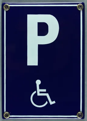 Produktbild von Emaille Schild Parkplatz Behinderte Behindertenparkplatz Rollstuhl Verkehrsschild Verkehrszeichen Em