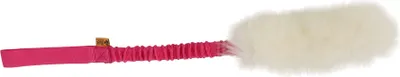Produktbild von Dingo Zerrspielzeug für Hunde aus natürlichem Schaffell mit Bungee-Griff Rosa 55 cm