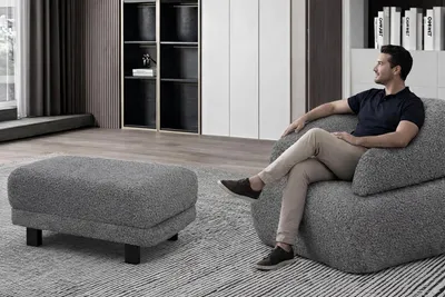 Produktbild von Elegante Sessel und Hocker für Ihr Wohnzimmer im minimalistischen Design