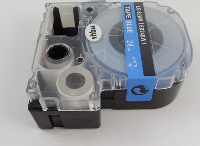 Produktbild von vhbw Schriftband-Kassette Ersatz für Epson LC-6LWV für Etiketten-Drucker 8m x 24mm Weiß auf Blau