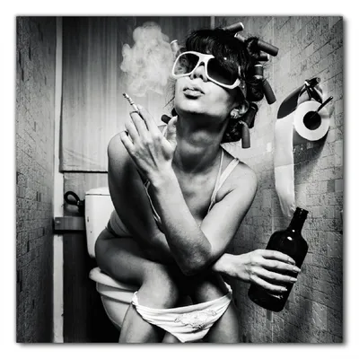 Produktbild von Wallario selbstklebende Möbelfolie/ Tischdecke für Innen und Außen, Größe: 100 x 100 cm - Kloparty - Sexy Frau auf Toilette mit Zigarette und Schnaps