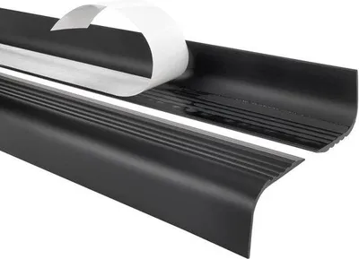 Obrázek produktu pro Samolepicí PVC profil pro okraje schodů - Černý - 130 cm - 52x40 mm, zaoblený
