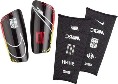 Obrázek produktu pro Chrániče holeně Famanu, unisex, černé barvy, lehké, velikost L