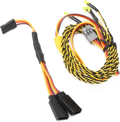 Imagen del producto de Kit de luces de giro para modelos de coches a control remoto, que incluye 4 luces LED de giro y un juego de cables en forma de "Y"