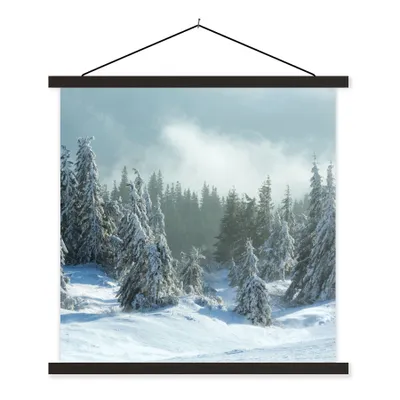 Produktbild von MuchoWow® Textilposter Wald - Schnee - Winter 60x60 cm mit schwarzem Rahmen - Posteraufhänger