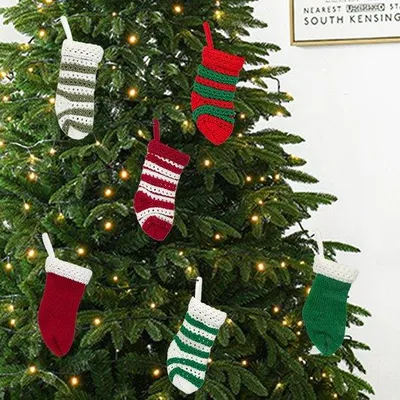 Produktbild von Kleine Weihnachtsschmuck, Garnsöckchen, Süßigkeiten, Geschenktüten, Dekoration