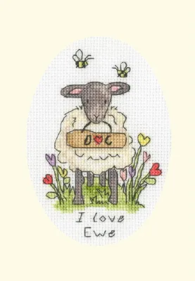 Produktbild von Auslaufmodell Bothy Threads Grußkarte Kreuzstich Set "Ich liebe Ewe", Zählmuster, XGC40, 13x9cm