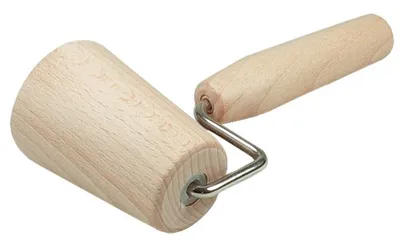 Produktbild von Hofmeister Holzwaren Teigroller, Backbrettroller, Eckenroller, konisch, aus Buchenholz L170xB82xD50 mm, 11007
