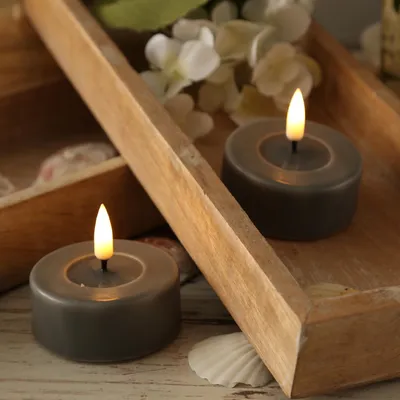 Produktbild von LED Maxi Teelichter MIA - Echtwachs - realistische 3D Flamme - D: 6,1cm - grau - 2 Stk.