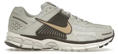 Produktbild von Nike Zoom Vomero 5 Light Bone Ironstone (Women's) - EU 46