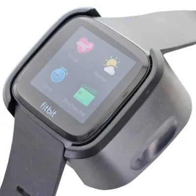 Produktbild von Ladegerät passend für die Fitbit Versa schwarz mit USB Kabel 1 Meter, Ladekabel für Fitbit Versa