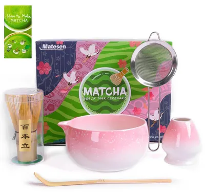 Immagine prodotto di Set per Matcha rosa, in Vetroceramica e bambù, composto da 5 pezzi, ideale per principianti, con setaccio, ciotola (chawan), frustino, cucchiaino e supporto