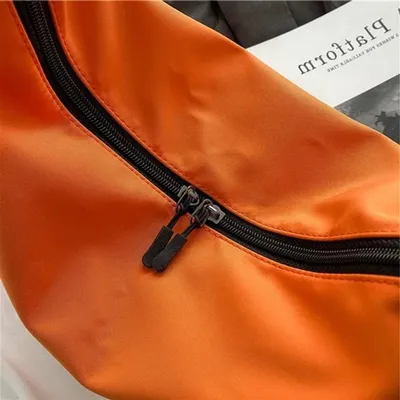 Damentasche aus Nylon, wasserdicht und leicht, ideale Sporttasche mit den Maßen 30 × 21 × 11 cm