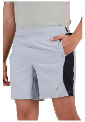 Immagine prodotto di Pantaloncini Adidas da uomo, modello "HALSIL/BLACK/REFSIL"