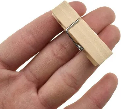 Produktbild von Famanu Holzklammern 1,5 cm - Robuste Wäscheklammern für Haushalt und Bastelprojekte - 40 Stück