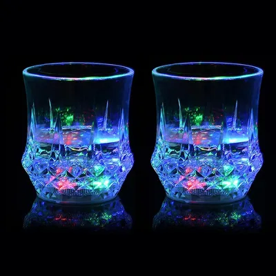 Leuchtende Gläser 2er-Set, Acryl, Ananas-Design, 200-300 ml