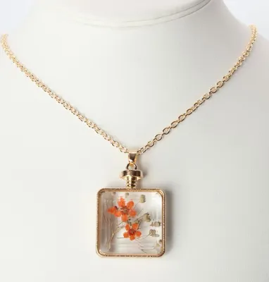 Produktbild von Halskette mit Medaillon Anhänger Blume