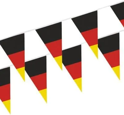 Produktbild von Wimpelkette aus Folie, 4 m mit dem Motiv 'Deutschland', wetterfest