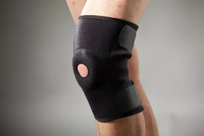 Produktbild von LOREY - Neopren Kniebandage mit Gel Pelotte und Patellaaussparung, Kniestütze