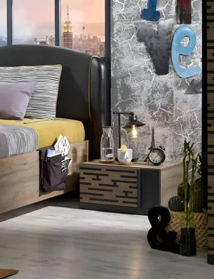 Obrázok produktu pre Elegantný hnedý drevený nočný stolík do štýlovej spálne