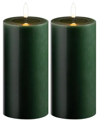 Produktbild von 2er Set LED Stumpenkerzen groß grün Echtwachskerze mit beweglicher Flamme flackernd - Timerfunktion für 6 Stunden warmweißes Licht 7,5cm ø 15cm Höhe - 2 AA Batterien nötig Echtwachspiegel