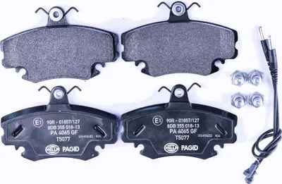 Imagen del producto de HELLA 8DB 355 018-131. Juego de pastillas de freno delanteras. Compatible con: RENAULT TWINGO II (CN0), CLIO II (BB0/1/2, CB0/1/2), TWINGO I (C06) y DACIA SANDERO