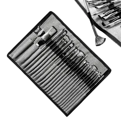 Produktbild von 24-teiliges Set von Acrylpinsel mit Holzgriffen