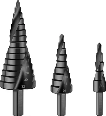 Produktbild von INF Schwarzes 3-teiliges HSS Spiralnuten-Stufenbohrer-Set mit Dreikantschaft