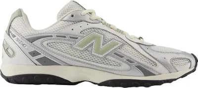 Produktbild von Kaufen Sie den New Balance U204LSWB Garter Snake bei Kicksshop. Trendiger beigefarbener Damen-Sneaker mit Schlangenprint und bequemer Passform.