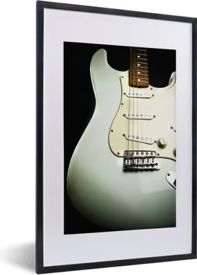 Produktbild von MuchoWow® Gerahmtes Poster Nahaufnahme einer E-Gitarre 40x60 cm - Poster mit Schwarzem Bilderrahmen Wandposter Rahmen Foto Bilder - Poster in Rahmen