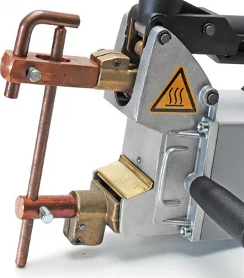 Produktbild von Armpaar 7510 für Radläufe für Punktschweißzange