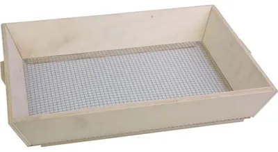 Parelzeef 20 x 32 cm, Maschenweite 6 x 6 mm, Holzrahmen, braun