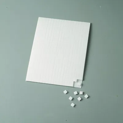 Produktbild von Klebekissen, doppelseitig, weiß, 560 Stk. 5 x 5 x 2 mm / 10 x 14 cm