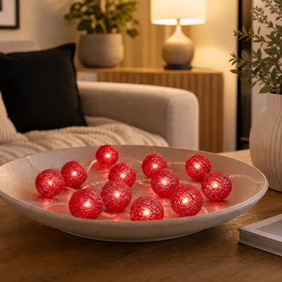 Produktbild von hellum LED Lichterkette Strom, 20 LED rot, Metallbälle rot, Trafo innen 576344