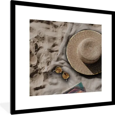 Produktbild von MuchoWow® Gerahmtes Poster Sommer - Strand - Sonnenbrille - Hut 40x40 cm - Poster mit Schwarzem Bilderrahmen Wandposter Rahmen Foto Bilder - Poster - Plakat im Rahmen