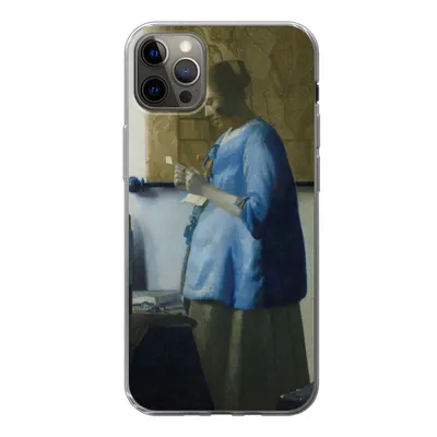 Produktbild von MuchoWow® Handyhülle Schutzhülle Hülle für iPhone 13 Pro Max Frau in Blau liest einen Brief - Gemälde von Johannes Vermeer Silikon Softcase Handy Hülle - Mobiltelefon